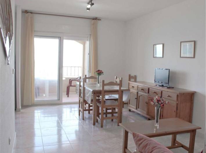 Ferienwohnung für 8 Personen, mit Balkon und Terrasse sowie Garten und Pool in La Manga del Mar Menor - 2