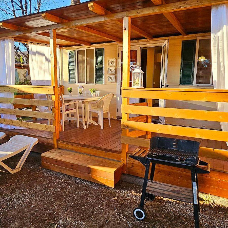 International Holidays Luxe House Pool Beach-Lerici-Cinque Terre-Liguria Case Vacanze-dog ok in Touristic Village River in Ameglia, Comune di Ameglia