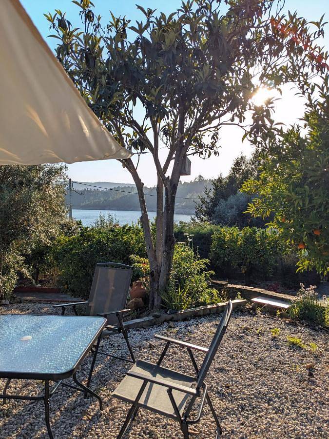 Location de vacances pour 4 personnes, avec vue ainsi que jardin et vue sur le lac à Vila de Rei - 2