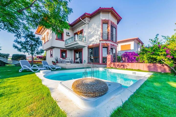 Location de vacances pour 4 personnes, avec piscine ainsi que vue et jardin dans Province d'Antalya - 3