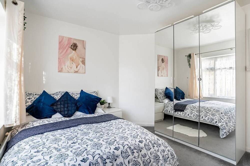 Ganze Wohnung, Moydom- Cosy one bed apartment- 2 mins from Gants Hill Tube station in Redbridge, London