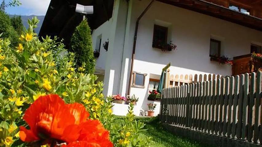 Ferienwohnung für 6 Personen, mit Balkon und Terrasse sowie Whirlpool und Garten im Stubaital - 2