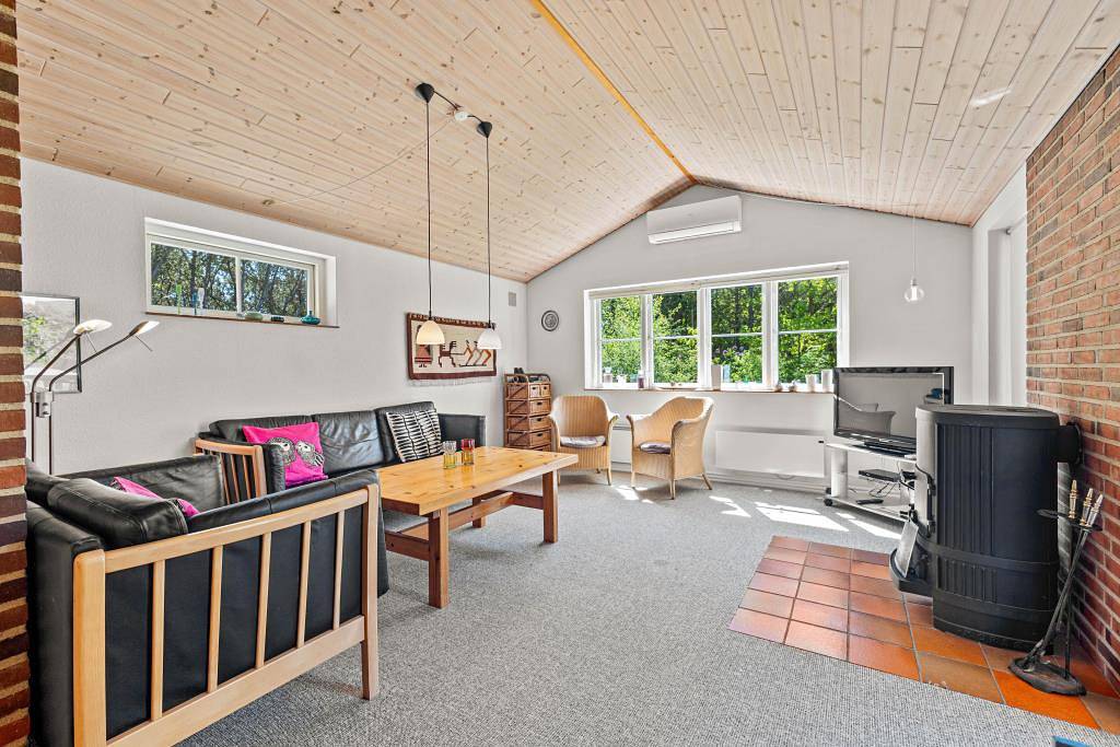 Renoviertes Ferienhaus mit Kamin & Sauna in Houstrup in Nørre Nebel, Varde