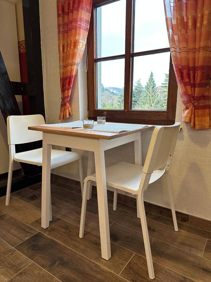 Ferienwohnung für 2 Personen, mit Terrasse und Garten sowie Pool und Ausblick in Stolberg (Südharz) - 3