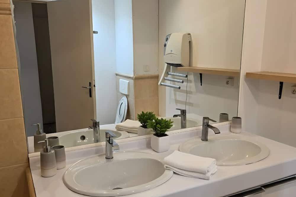 Ganze Wohnung, Ferienhaus mit Pool, eingezäuntem Garten – Haustiere willkommen in Saint-Gilles, Mittelmeerküste (Frankreich)