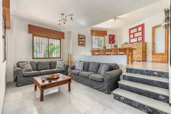 Villa Andaluza mit Meerblick, Pool, Garten und Wlan in Curumbico, Almuñecar