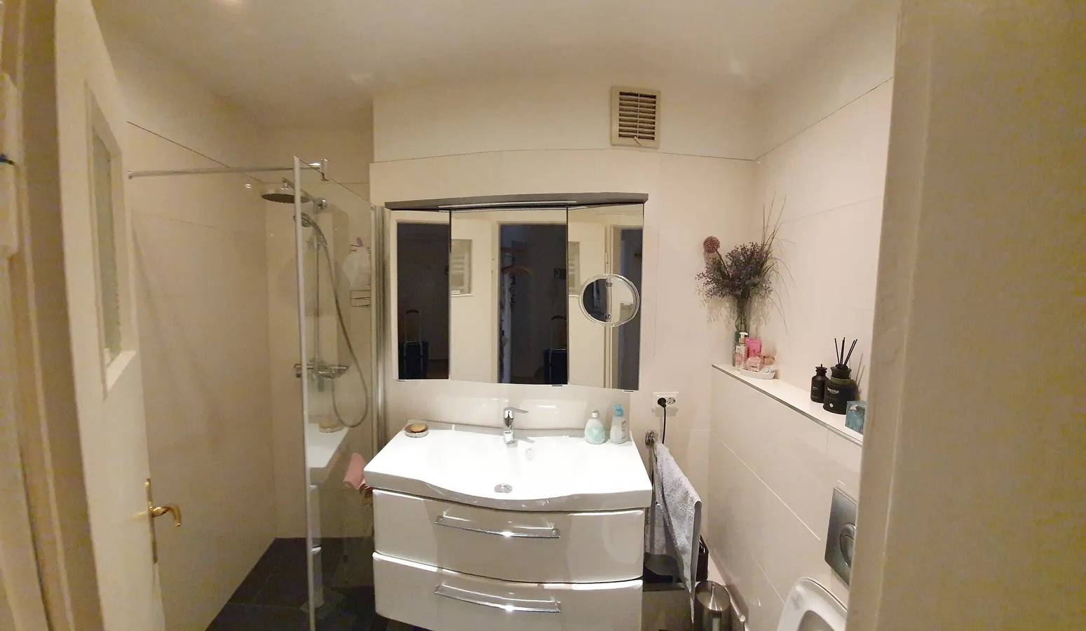 Apartamento entero, Apartamento de 2 habitaciones en Hannover Mitte con balcón y Wi-Fi in Südstadt (Hannover), Hannover