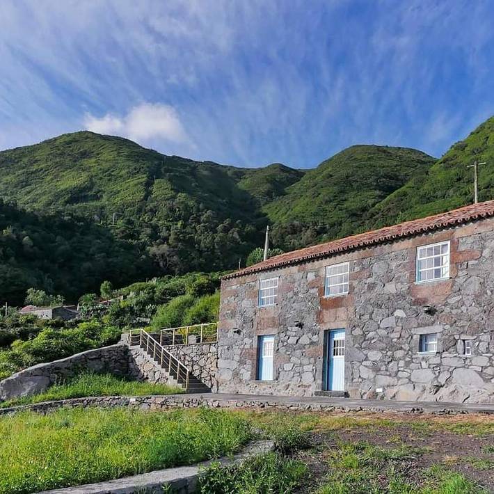 Location de vacances pour 4 personnes, avec vue et jardin dans São Jorge - 4