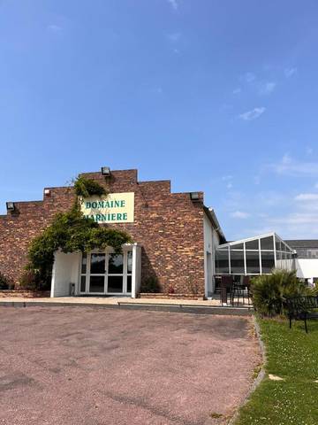 Chambre d’hôte pour 10 personnes, avec terrasse et jardin à Villainville