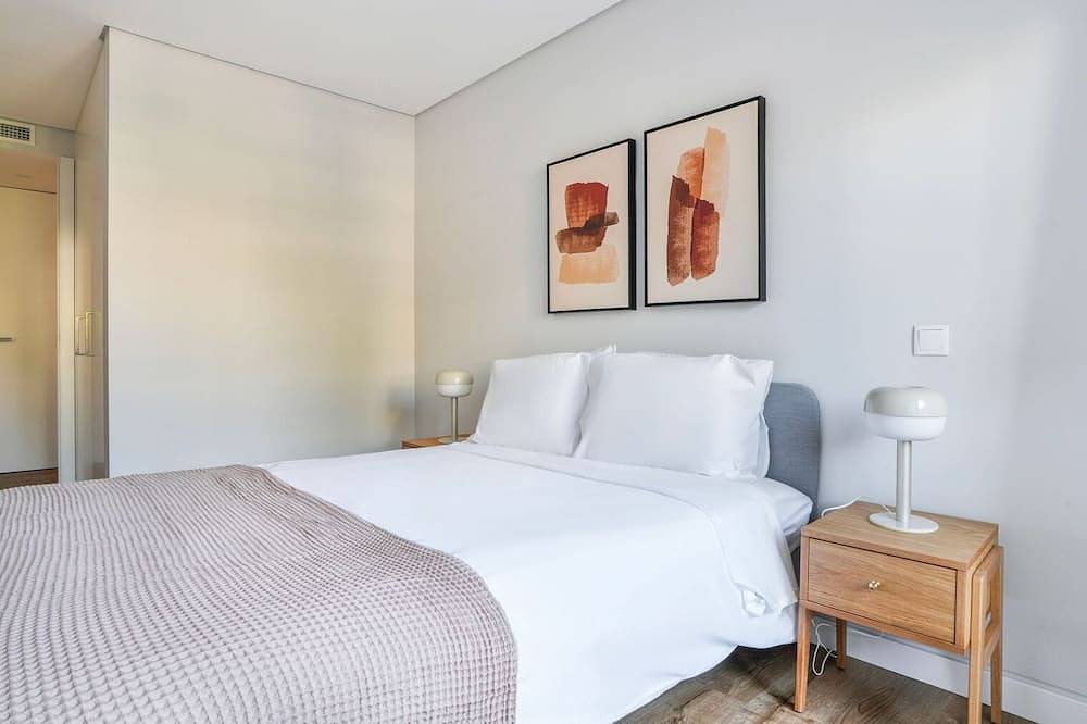 Ganze Wohnung, Blueground | Carcavelos, turnkey home + kitchen in Parede, Carcavelos e Parede