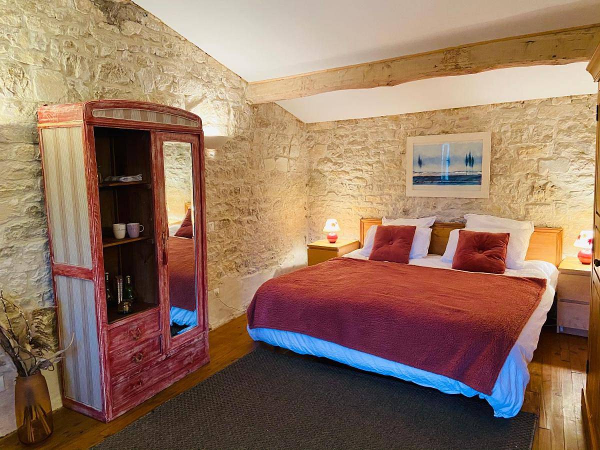 La Barauderie , chambre individuelle in Mazeray, Région de Saint-Jean-d'Angély