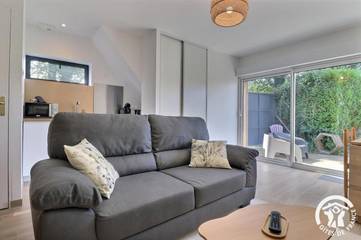 Location de vacances pour 2 personnes, avec jardin ainsi que vue et terrasse à Saint-Père-Marc-en-Poulet