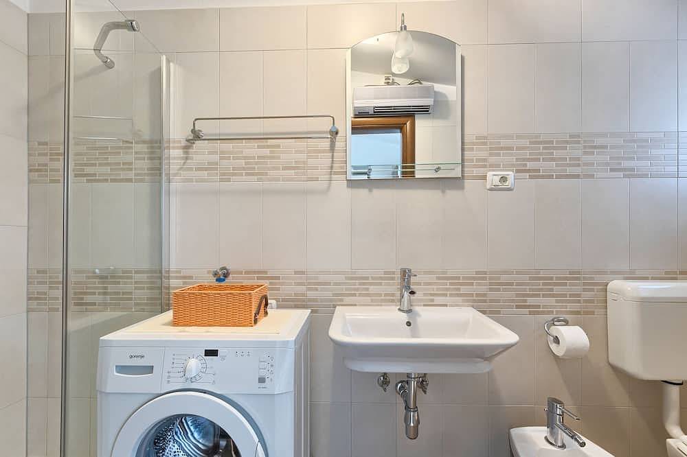 Villa Andi Sea view, Terrace, Wi-fi, Dishwasher, Washing machine, Parking in Grad Vodnjan, Südküste Istrien