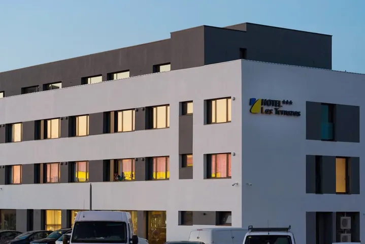 Hotel para 10 personas, con terraza - 1
