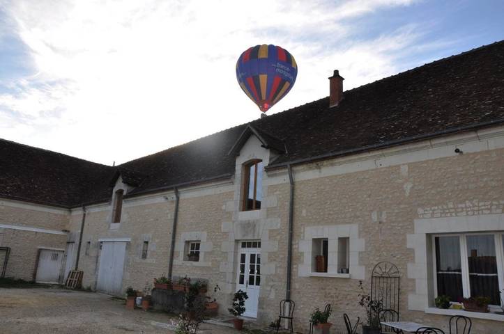 Chambre d’hôte pour 5 personnes, avec jardin ainsi que vue et piscine à Saint-Georges-sur-Cher - 3