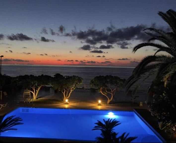 Villa con piscina per 12 persone, con terrazza e piscina nonché panorama e giardino, con animali domestici in Calabria