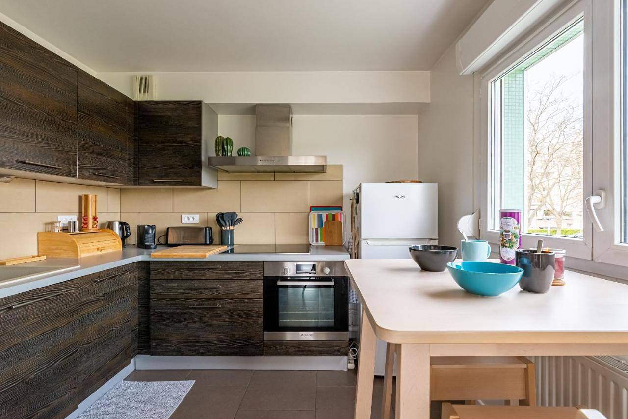 Appartement entier, L'Appart 66 - Confort -Tramway- Parkings free in Quetigny, Région de Dijon