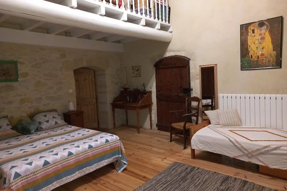 Posada del siglo Xviii y el estudio de piedra Gard duerme 9 excepto. in Saint-Etienne d'Escattes, Souvignargues
