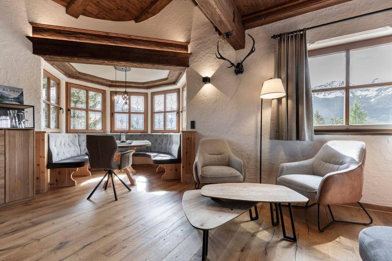 Chalet Laudegg - Luxury Chalet with Private Spa in Ladis, Serfaus-Fiss-Ladis