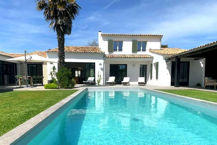 Holiday rental for 15 people, with Terrace and Garden in Ile de Re