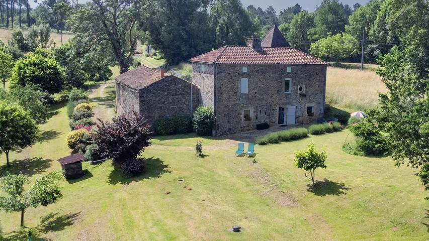 Location de vacances pour 2 personnes, avec jardin à Loubejac - 2