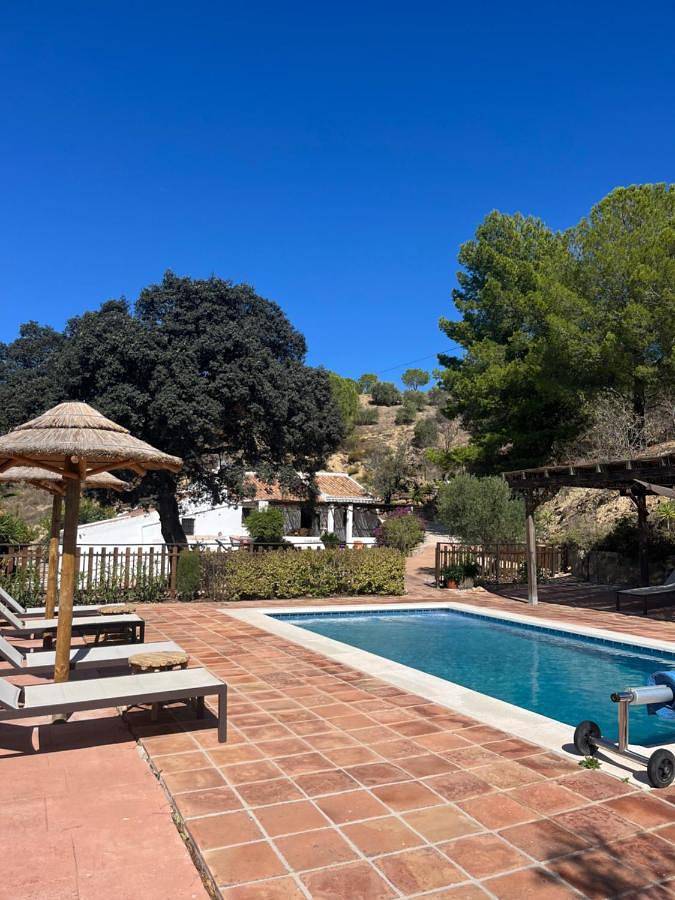 Casa rural para 6 personas, con vistas además de jardín y piscina en Villanueva de la Concepción - 4