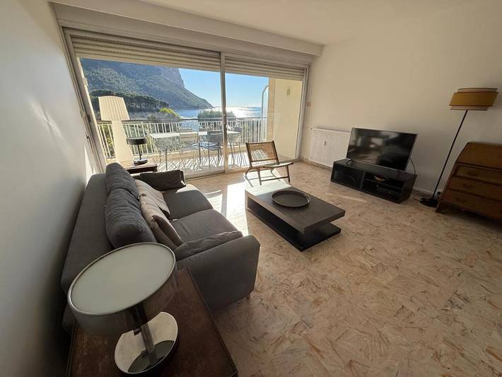 Gîte pour 4 personnes, avec balcon ainsi que piscine et vue dans Plage De L Anse De L Arene - 4