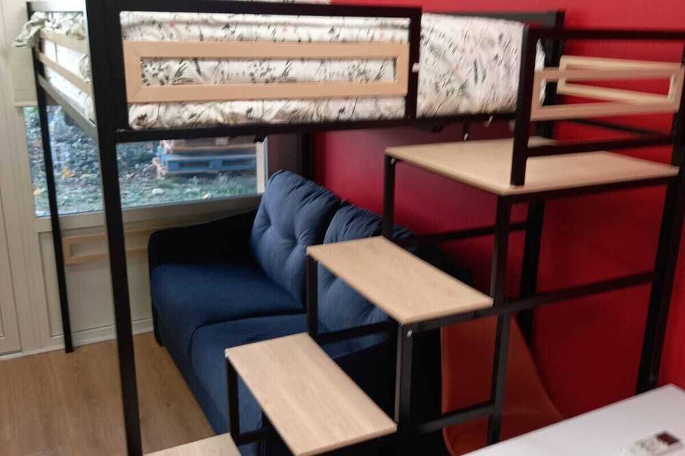 Apartamento entero, Studio Avec Terrasse Sur Parc Arbore in Bourg-en-Bresse, Región de Bourg-en-Bresse