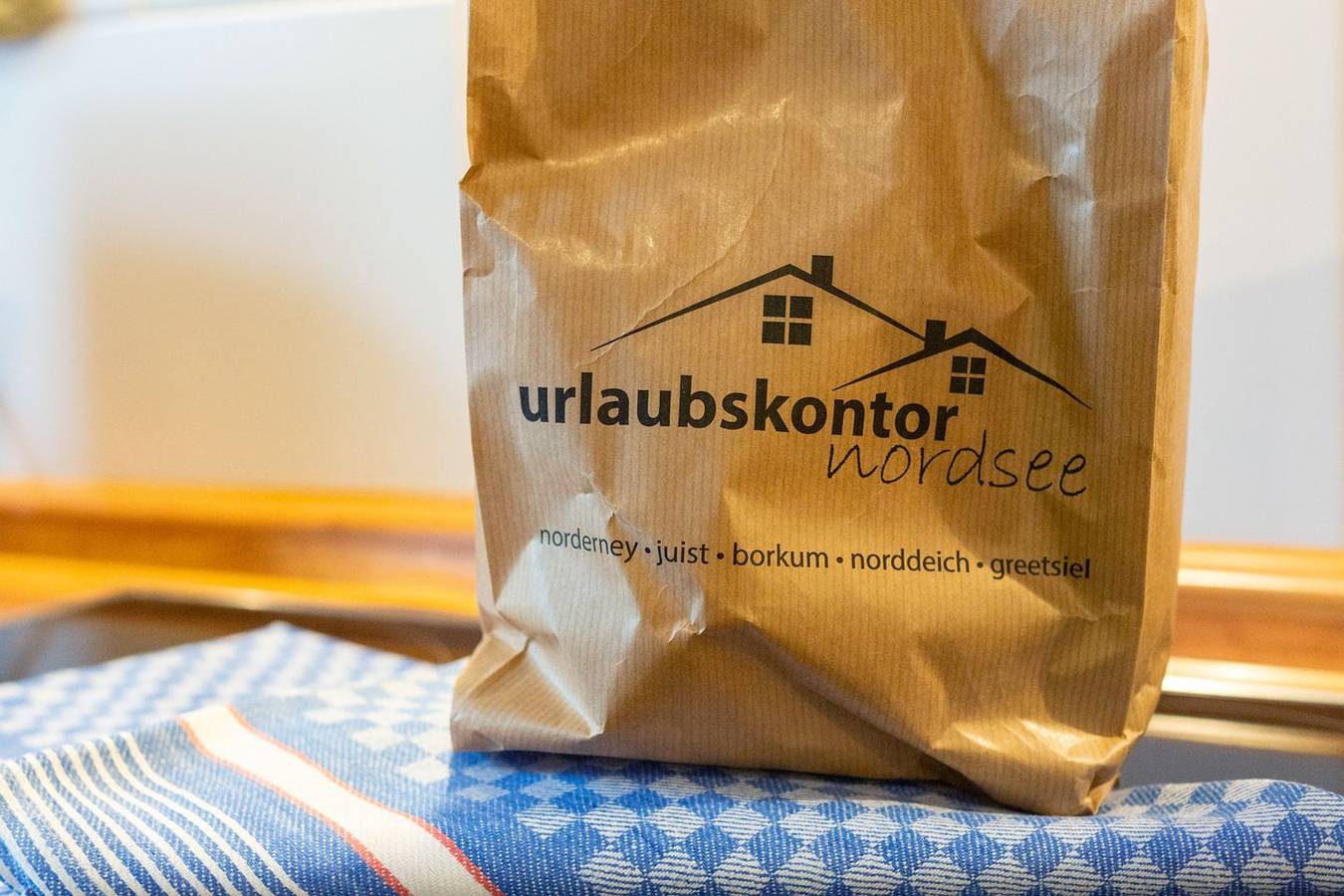 Ganze Wohnung, Moderne Ferienwohnung mit Terrasse und hochwertiger Ausstattung in Norddeich in Strand Norddeich, Norddeich