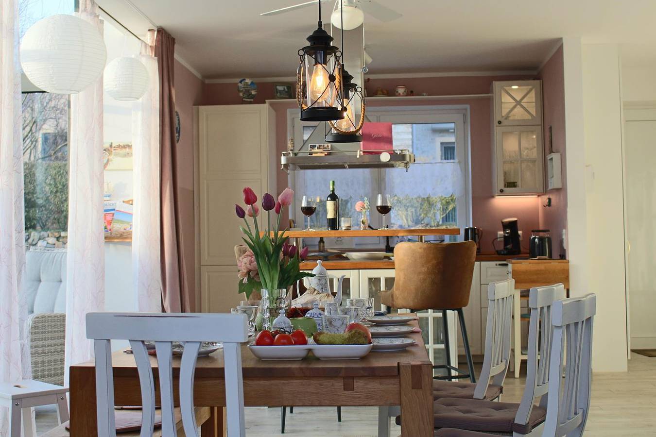 Roslies's Sunsetview Ferienhaus mit Wintergarten und "Blick auf den Sonnenuntergang"
5 Minuten zum Strand und Quellbad in Dangast, Varel