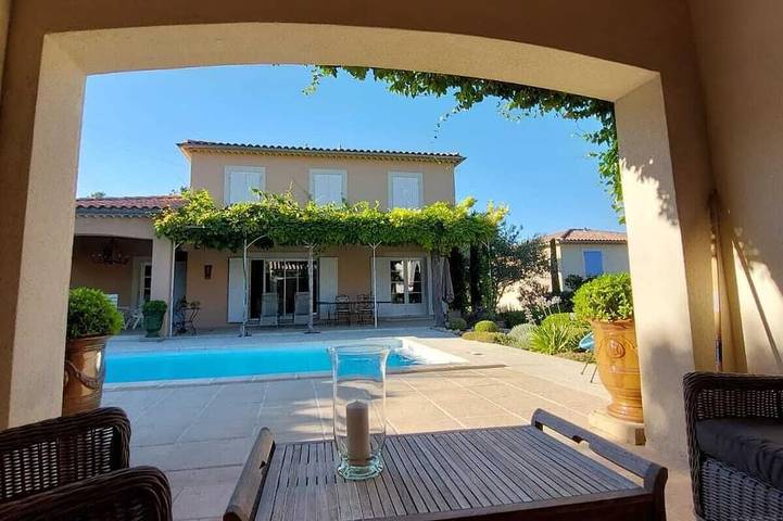 Villa for 10 people, with garden, with pets - 1