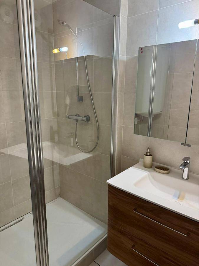 Location de vacances pour 2 personnes, avec terrasse à Saint-Julien-en-Genevois - 2