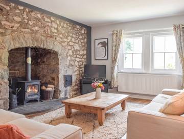 Glamping for 4 People in Pembrokeshire, South-Wales, Photo 2