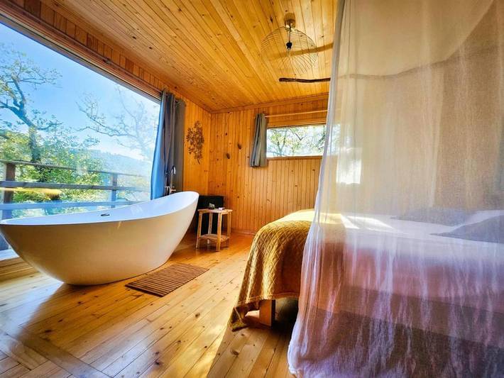 Gîte pour 3 personnes, avec vue et terrasse, animaux acceptés à Saint-Martial-Entraygues - 3