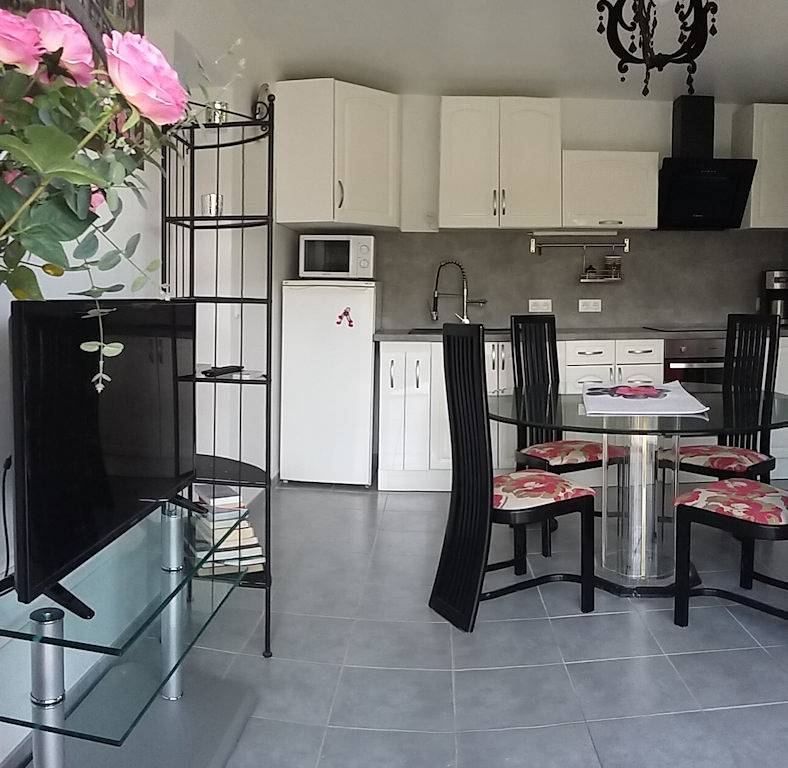 Mazet du Thym au calme dans cadre exceptionnel de verdure in Restinclières, Région de Montpellier