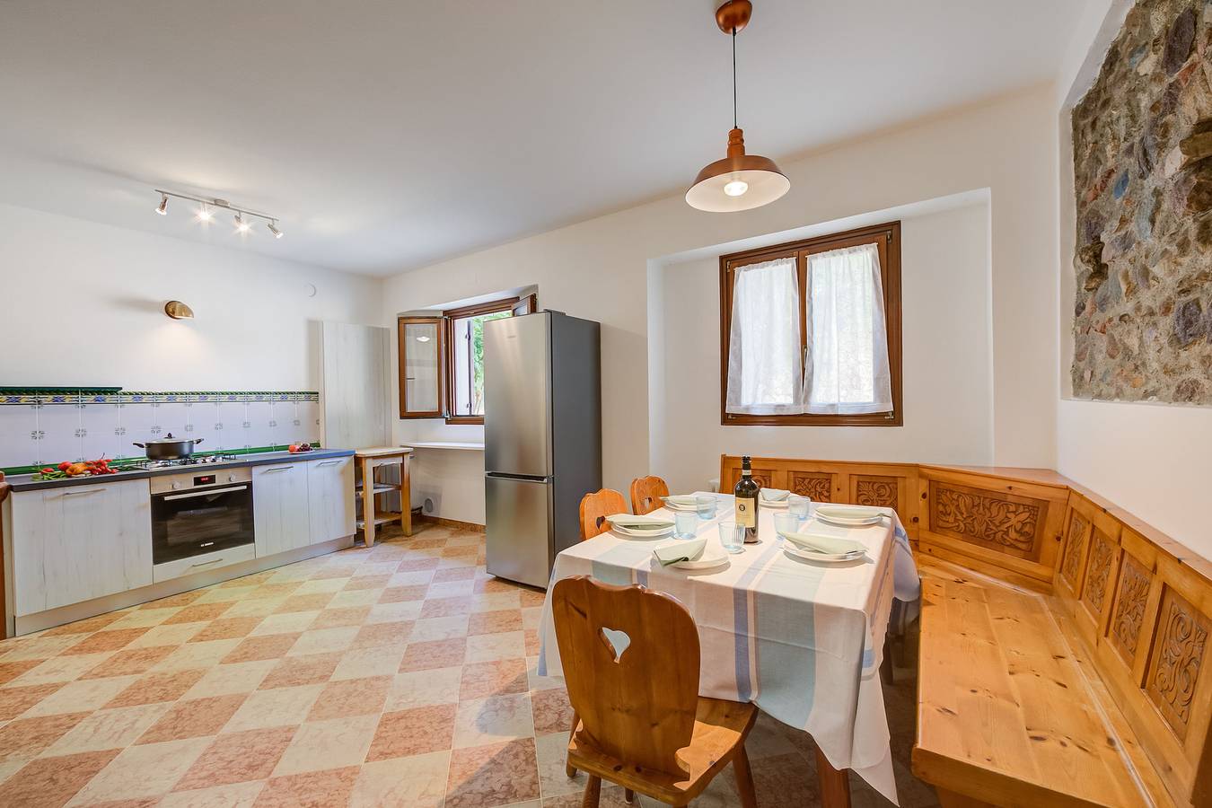 Casa Mondragon In Lazise w/ Private gazebo with table+chairs & Parking in Lazise, Gardasee-Berge
