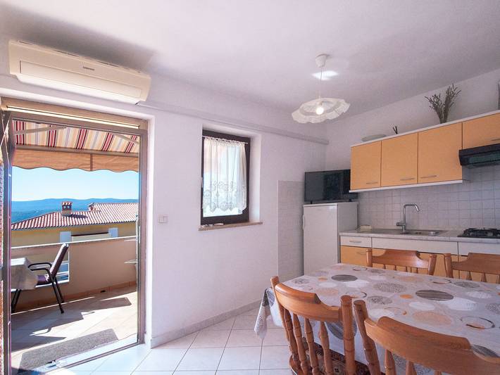 Apartament wakacyjny dla 4 osób, z balkon w Rabac