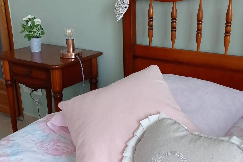 Bed and breakfast in South Luberon in Villelaure, Regionaler Naturpark Luberon