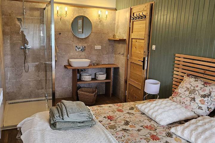 Gîte pour 6 personnes, avec piscine et jardin à La Chapelle-Geneste - 4