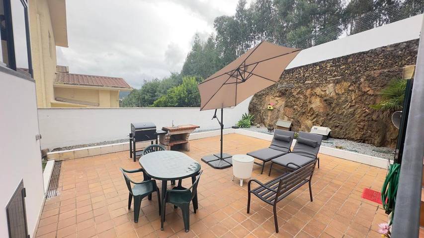 Location de vacances pour 8 personnes, avec vue et jardin dans Trofa