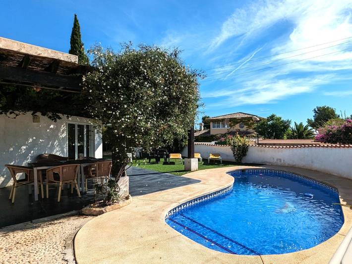 Ferienhaus für 6 Personen, mit Pool und Garten - 1