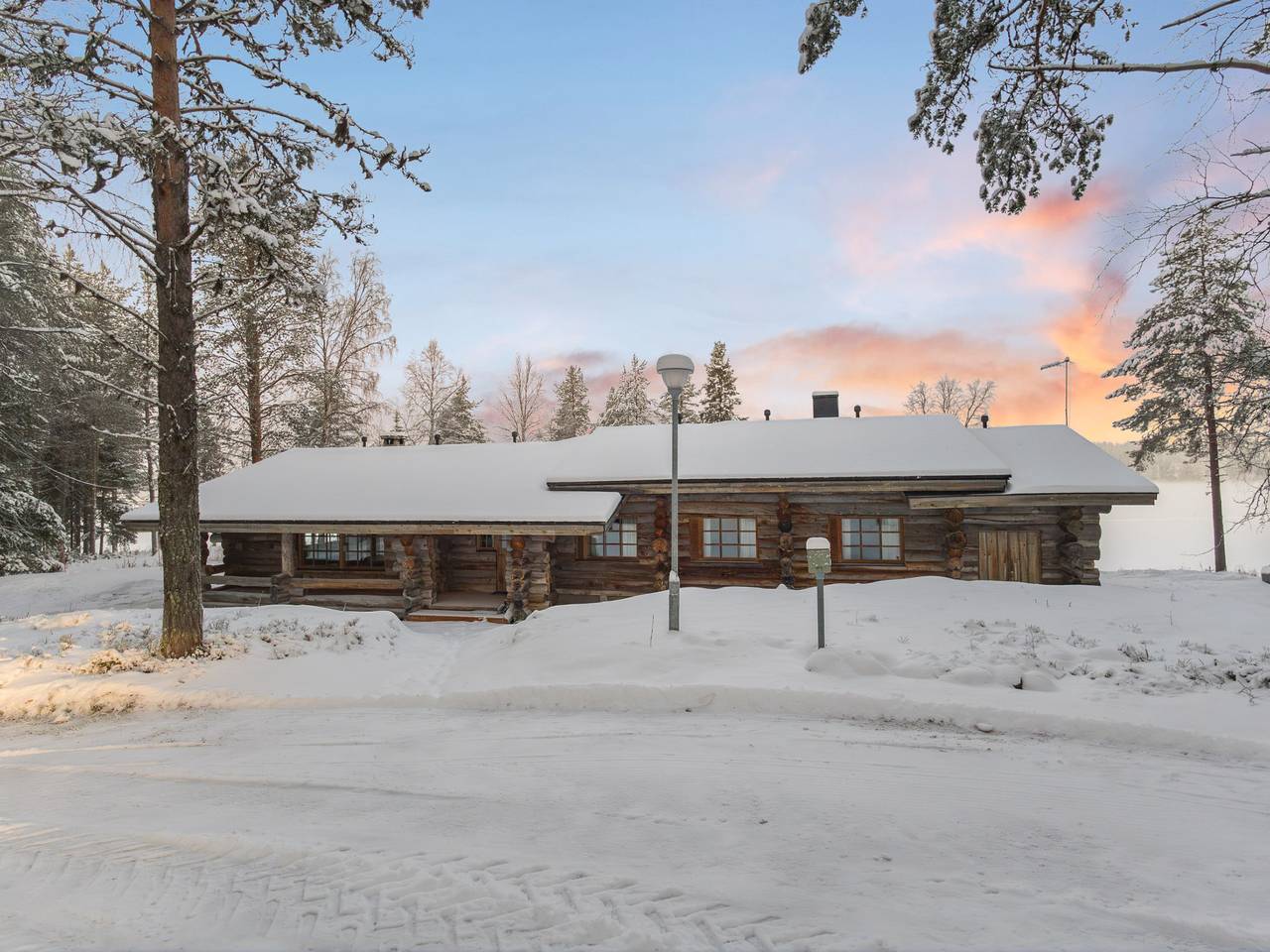 Lumikenttien kutsu in Kuusamo, Nordösterbotten