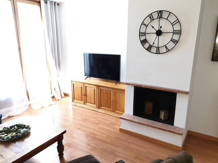Ganze Wohnung, Geräumige 2-Zimmer-Wohnung mit Parkplatz in Villanúa in Villanúa, Aragonesische Pyrenäen