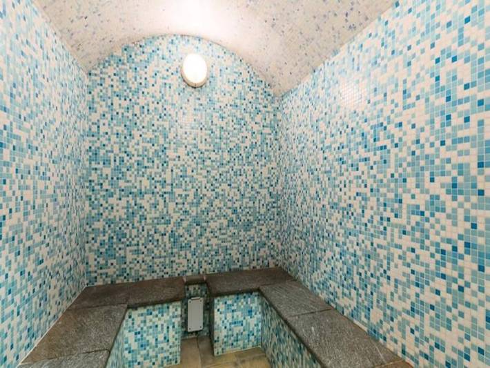 Gîte pour 6 personnes, avec balcon ainsi que piscine et sauna, adapté aux familles dans Les Carroz - 2