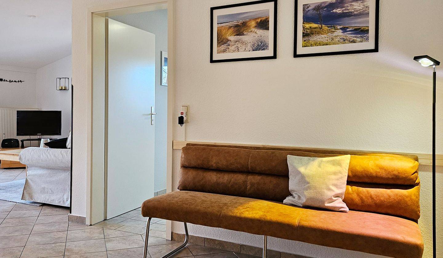 Entire apartment, Meerzeit – Exklusive Ferienwohnung mit Balkon & maritimer Atmosphäre in Ostseebad Kühlungsborn, Kühlungsborn