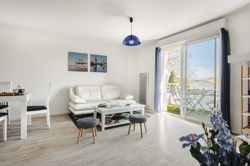 Entire apartment, Apartment in secure residence, near La Rochelle, Châtelaillon plage in Aytré, La Rochelle region