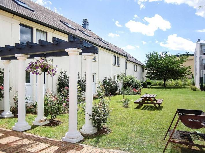 Hôtel pour 2 personnes, avec terrasse et jardin, animaux acceptés à Chambourcy