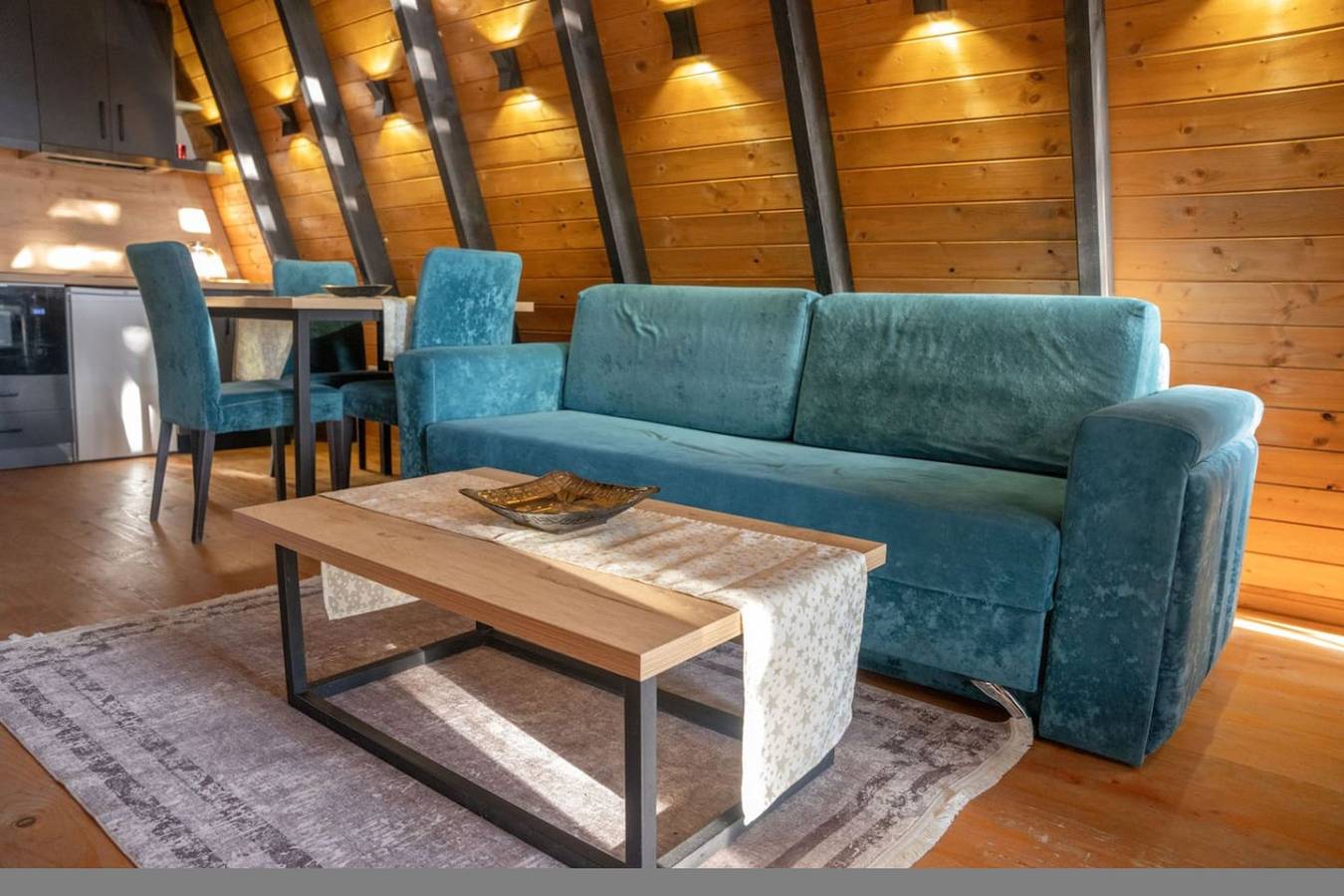 Ganzes Studio, Teal Retreat | The Golden Cabins with Garden in Gjinar, Elbasan