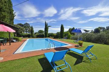 Gîte pour 6 personnes, avec balcon et piscine à Capannori