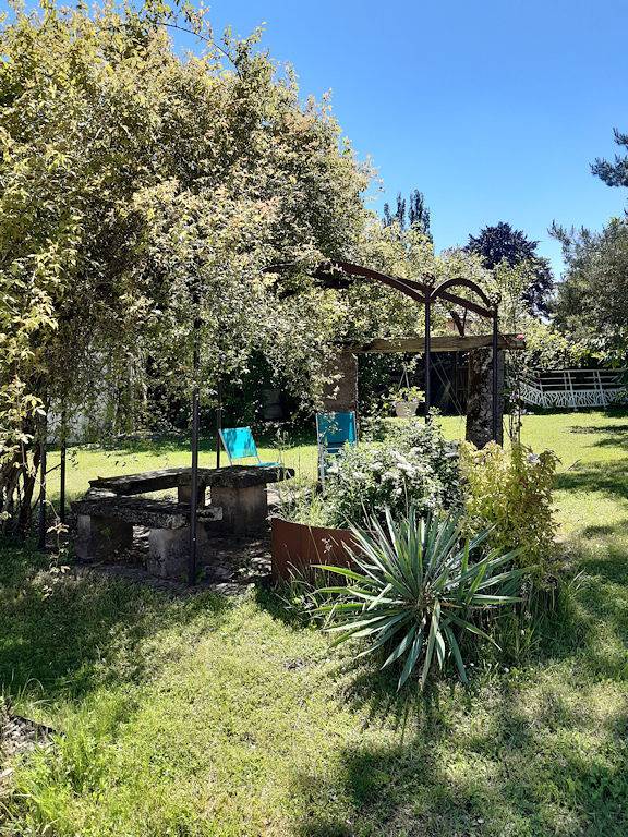 Gîte pour 6 personnes, avec terrasse ainsi que piscine et jardin à Saint-Lothain - 4